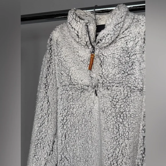 Sherpa sweater 🧸 New with tags - Picture 2 of 5